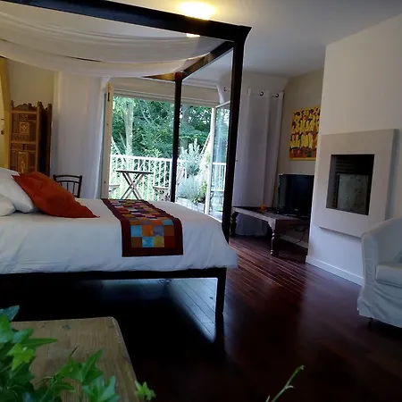 Loft Trotters Bed & Breakfast 4*